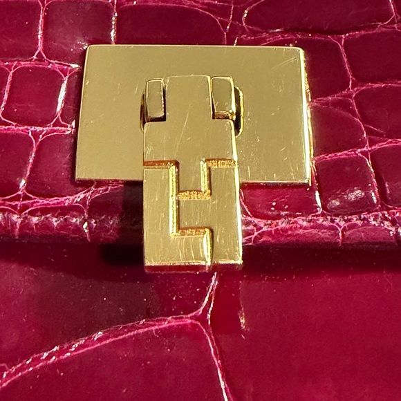 Lambertson Truex Classic Berry Crocodile Boxcar handbag. ❤️ - Picture 7 of 16